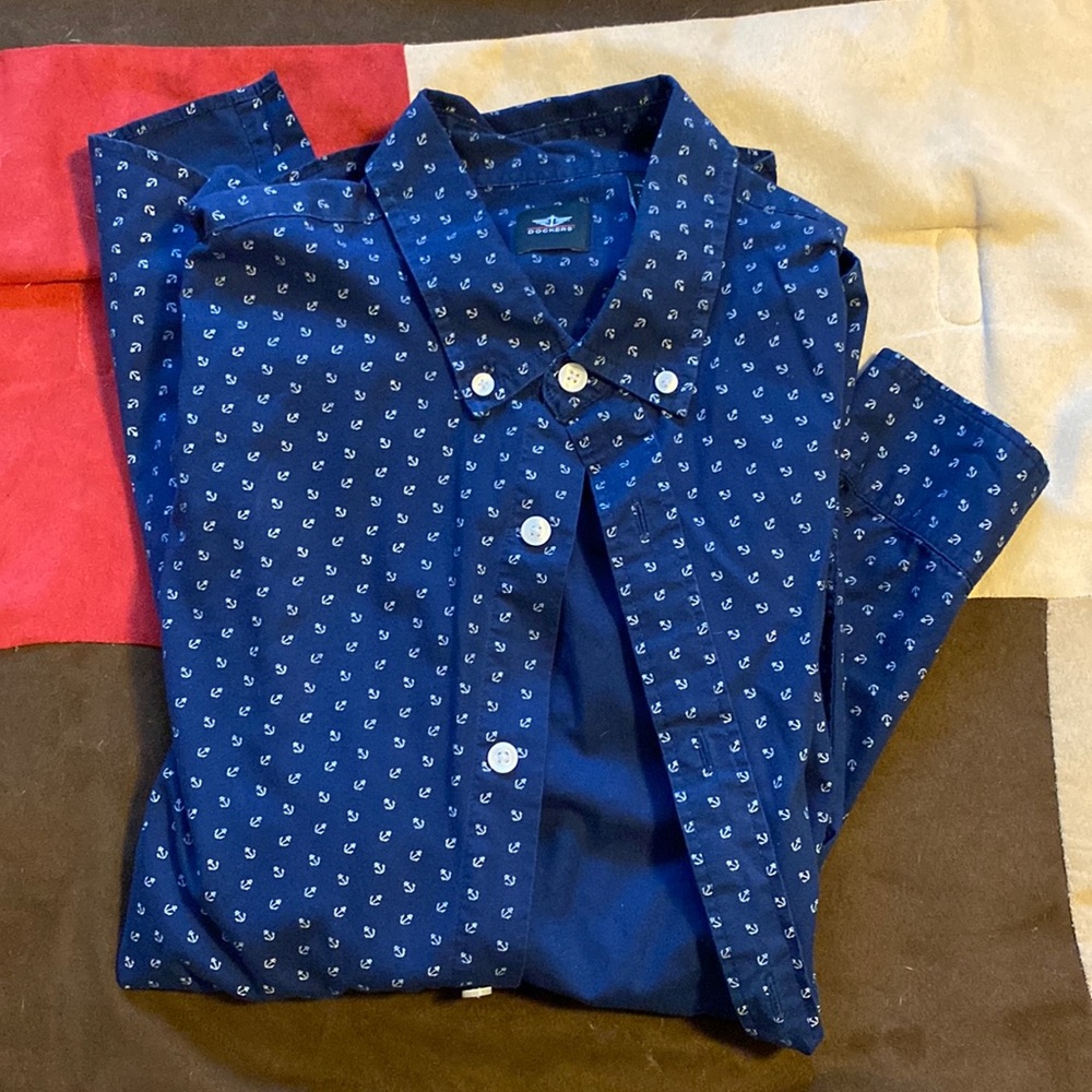 Men’s Dockers navy button down shirt